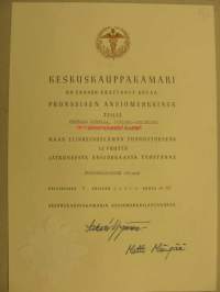 Keskuskauppakamarin pronssisen ansiomerkin myöntökirja