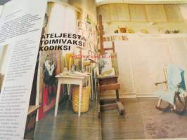 Kotiliesi 1969 nr 22, kamelia pimeän ajan kukka, uuden asumisen edut ja haitat - Kontulassa Aune ja Jaakko Kalo, Laina ja Kalevi Kokko, Pirkko ja Tauno Valjakka