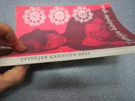 Tyttöjen käsityön opas