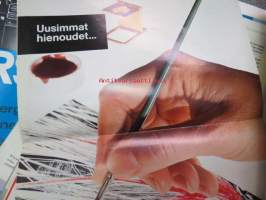 Kirjapainoalan koneitten, laitteiden ja menetelmien esitteitä ja kuukausijulkaisuja erä