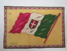 Sikarilippu Italy (Cigarr flag) -sikarilaatikossa kylkiäisenä tullut keräilyliina, ollut laatikon pohjalla sikarien alla, arviolta 1920-30 lukujen vaihteesta