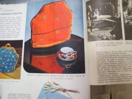 Kotiliesi 1941 nr 2, tammikuu II, sis. mm. seur artikkelit / kuvat / mainokset; Kansikuva Martta Wendelin, Lapinlakki - kuvitettu teko-ohje sivu 2,