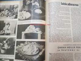 Kotiliesi 1940 nr 22, marraskuu II, sis. mm. seur. artikkelit / kuvat / mainokset; Kansikuvitus Martta Wendelin, Säännöstely, Kultakeräyksen korunäyttelyn