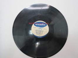 Scandia KS-295 Seija Karpiomaa - Muistojen virta / Tummia ruusuja -savikiekkoäänilevy, 78 rpm