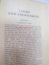 Locks and lockmaking - Pitman´s common commodities and industries -lukot ja niiden valmistaminen, historiallinen katsaus