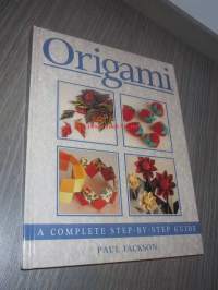 Origami - a complete step-by-step guide Japanilainen paperintaittelutaide