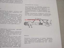 Juko sokerijuurikkaan nostokone -käyttöohje ja varaosaluettelo alkaen valmistusnumerosta S -1936