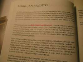 puttia ja pyttipannua  golfari kauhan varressa