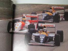 Vauhdin maailma 1993 nr 5 -mm. Formula 1 Donington ja Imola, Filmitähtien unelma-autot, Ralli-MM Safari, Mustang mach III, American Car Show, Drag riemukupla, Opel