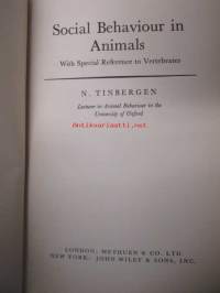 Social behavior in animals - Methuen&#039;s monographs on biological subjects