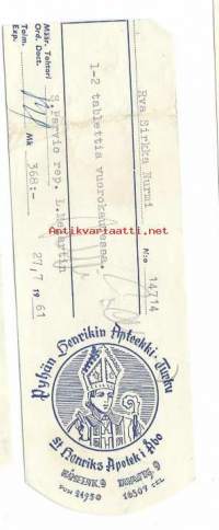 Pyhän Henrikin  Apteekki   Turku   -    reseptipussi resepti signatuuri  1961