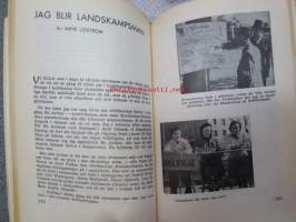 Miljonernas marsch - Folkvandringarna 1940-41 - Gångfrämjandets årsbok 1942 - En särskild upplaga 300 exemplar / nummer 30 -erikoissidos, numeroitu, käsittelee