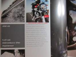 Yamaha mt - series  - Moottoripyörä myyntiesite