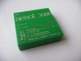 Aesol 3000 -  tyhjä lääkepakkaus lääkerasia apteekki 7x7x2 cm muovia