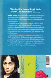 Valkoiset hampaat, 2001. Kerronnaltaan ja sisällöltään täyteläinen romaani. Lauseet pursuavat sanoja ja yksityiskohtia, henkilöitä on parin ohuemman romaanin verran