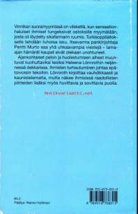 Sikakosto, 1998.Vinnikan suoramyynnissä on vilskettä, kun sensaationhaluiset ihmiset tungeksivat ostoksille myymälään, josta oli löydetty sikafarmarin