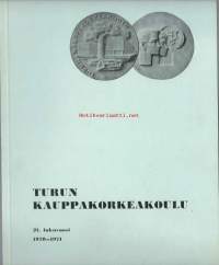 Turun Kauppakorkeakoulu 21. lukukausi 1970-1971  - vuosikertomus, luettelo opettajista ja oppilaista