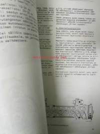 Mercedes-Benz Uudet kuorma-autotyypit 1980-81 huoltotöiden johdantovihko, katso kuvista tarkemmat tyypit ja mallitiedot