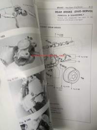 Toyota Hilux Repair Manual Chassis &amp; Body - Korjaamokäsikirja
