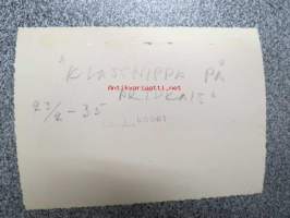Klasshippa på Artukais 23.2.1935 / Luokkajuhlat Artukaisissa -valokuva