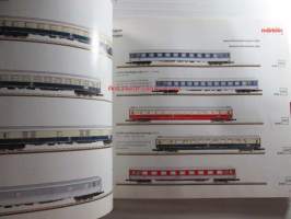 MÄRKLIN Samlat utbud/Samlet program 1993/94 SV-DK - tuoteluettelo
