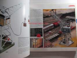 MÄRKLIN Samlat utbud/Samlet program 1993/94 SV-DK - tuoteluettelo