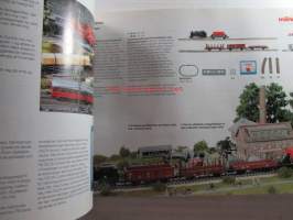 MÄRKLIN Samlat utbud/Samlet program 1993/94 SV-DK - tuoteluettelo
