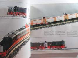 MÄRKLIN Med Datoranslutning 1985/86 SV - tuoteluettelo