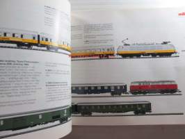 MÄRKLIN Samlat utbud/Samlet program 1992/93 SV-DK - tuoteluettelo