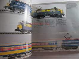 MÄRKLIN HO - de många möjligheternas modelljärnväg 1984/85 SV - tuoteluettelo