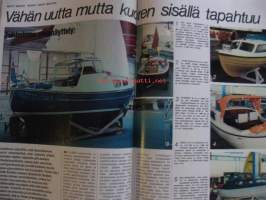 Tekniikan Maailma 1971 / 8 koeajossa Mini Clubman.Morris Marina.Suomen Autoteollisuus 40 vuotta.Kawasaki 350.ym