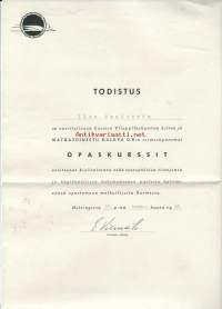 Suorittanut Opaskurssin  1938 - todistus