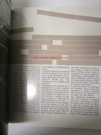 Finncell 1918-1968 - runsaasti kuvitettu -erinomaisia valokuvia metsätellisuudesta, kuvannut Matti Pietinen, englanninkielinen