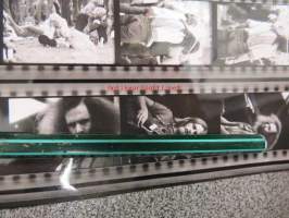 Ruisrock 1971 Ruissalo / valokuvasarja, rullafilmistä vedostettu isommalle valokuvapaperille, erittäin hienoja kuvia Ruisrockin alkuajoilta, melko teräviä,