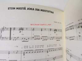 Virve Rosti - Vicky laulaa