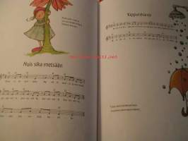 kiekkumaralla  kansanlauluja lapsille+ cd