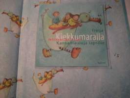kiekkumaralla  kansanlauluja lapsille+ cd