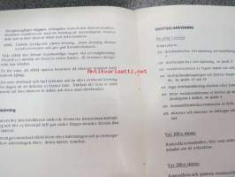 Sno-Tric SC-2 1967 snöskoter instruktionsbok -moottorikelkka, käyttöohjekirja ruotsiksi