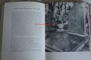 Helsingin hautausmaat kuvissa (1940) &amp; Tiet kaikki yhtyy täällä (1966) (2 kirjan paketti)