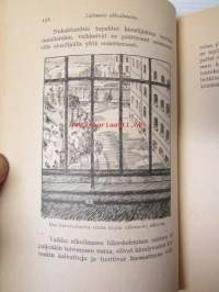 Krestyn ristikkojen takaa - Kuvauksia Pietarin vankiloista