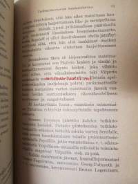 Krestyn ristikkojen takaa - Kuvauksia Pietarin vankiloista