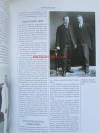 Tasavallan presidentit Ståhlberg ja Relander - Tasavalta perustetaan 1919-1931 - Numeroitu Juhlapainos 605/5000