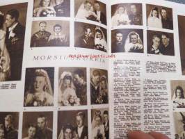 Hopeapeili 1944 nr 1 tammikuu, sis. mm. seur. artikkelit / kuvat / mainokset; Kansikuva majurinrouva Irma Puustinen ja pikku Tarja - miehensä on Mannerheimristin