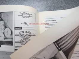 Massey-Ferguson 105 paalain - paalaimen käyttöohjekirja / baler instruction book in finnish