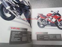 Yamaha 2002 lisävarusteluettelo -myyntiesite
