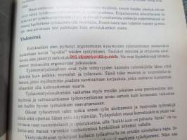 Huoltopäällikkö 1976 - Huoltoupseeriyhdistyksen 50-vuotisjuhlajulksiu