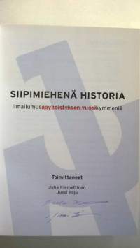 Siipimiehenä historia Ilmailumuseoyhdistyksen vuosikymmeniä