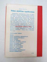 Tiina aloittaa oppikoulun
