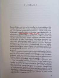 Idässä palaa