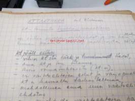 Sotakorkeakoulu 1960-luvun alkupuolen kurssimateriaalia noin 20 kansiollista - Kapteeni Mäki